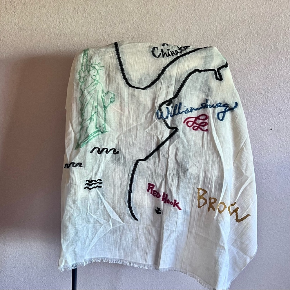 Subway Graffiti Map Scarf - Picture 2 of 6